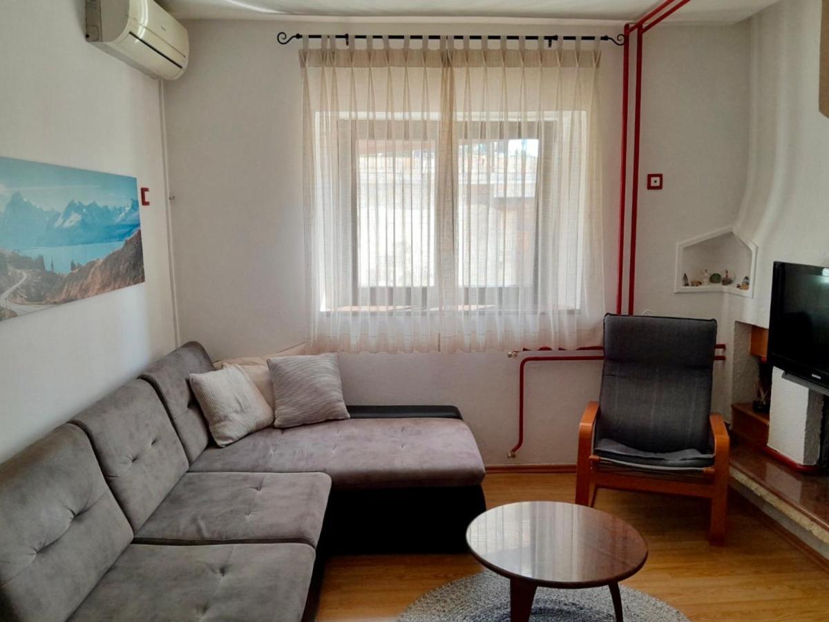 Apartment Mila With Jacuzzi Spa Pula Bagian luar foto